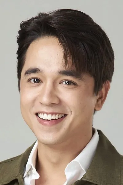 Apinya Sakuljaroensuk