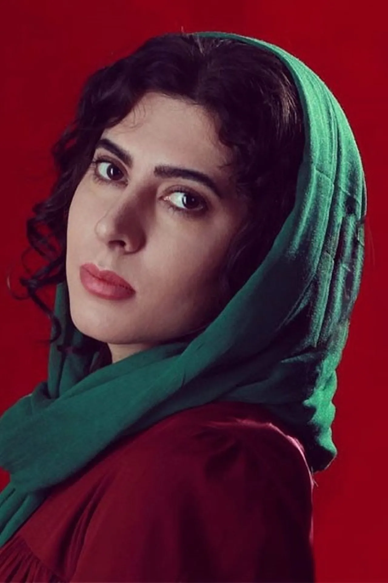 نازنین احمدی